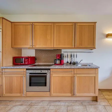 Haus Lore فارين