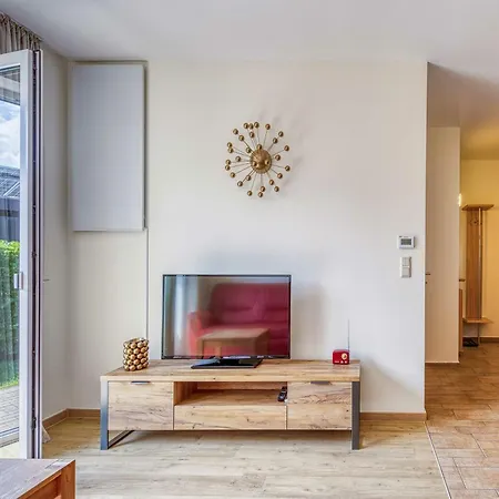 Haus Lore شقة فارين